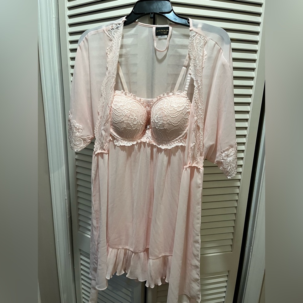 Seductive wear -Elegant Pink Lace Trim Robe and babydoll teddy set